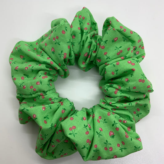 Mini Berry - XL Scrunchie