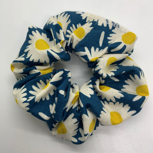 Daisy - Scrunchie