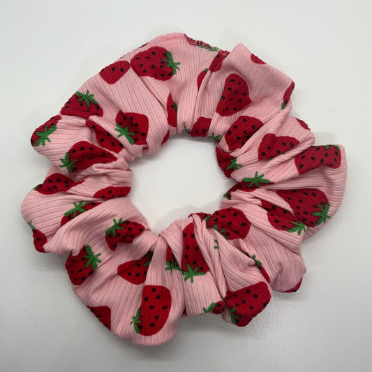 Strawberry - XL Scrunchie